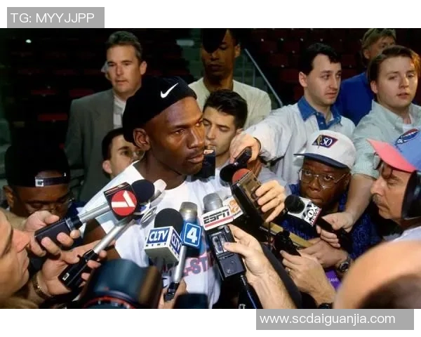 杭州排球队团队协作引发热议球迷对战术配合的不同看法与争论